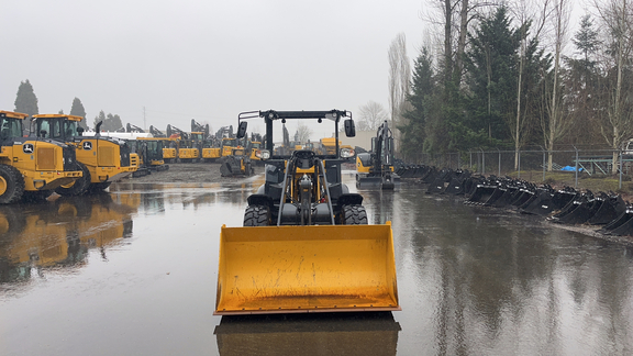 2022 John Deere 204L