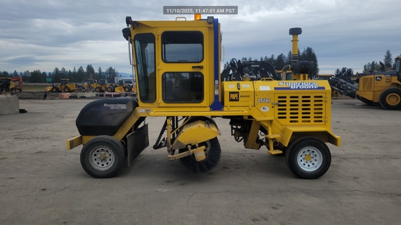 2023 Superior Broom DT74J