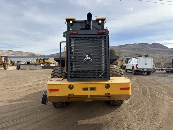 2025 John Deere 544G