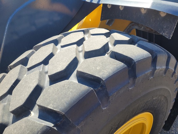 2024 John Deere 544P