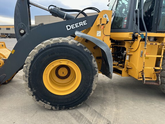 2022 John Deere 724PHL