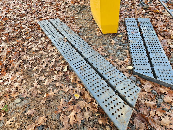 2022 John Deere 670GLC