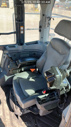 2022 John Deere 844LAH