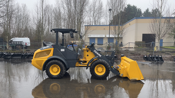 2022 John Deere 204L