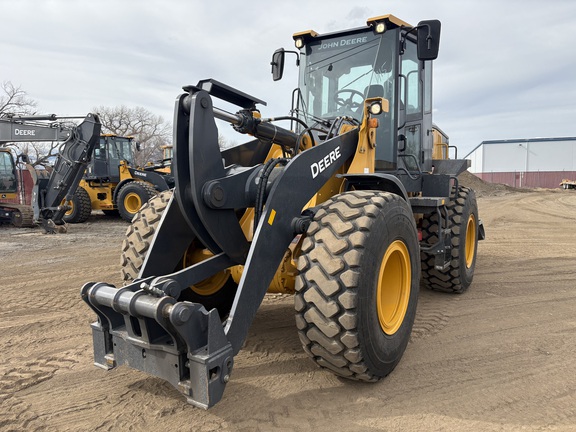 2025 John Deere 544G