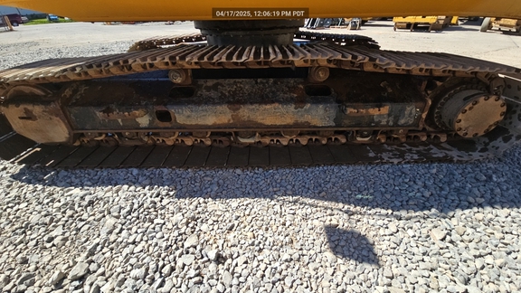 2022 John Deere 250GLC