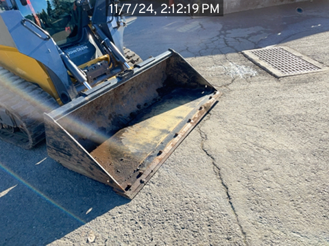 2023 John Deere 325G
