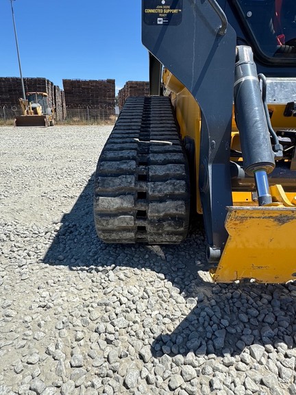 2023 John Deere 331G