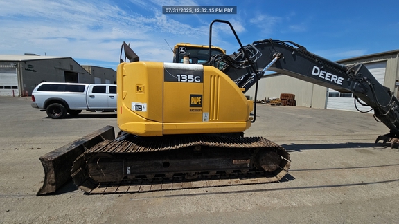 2015 John Deere 135G