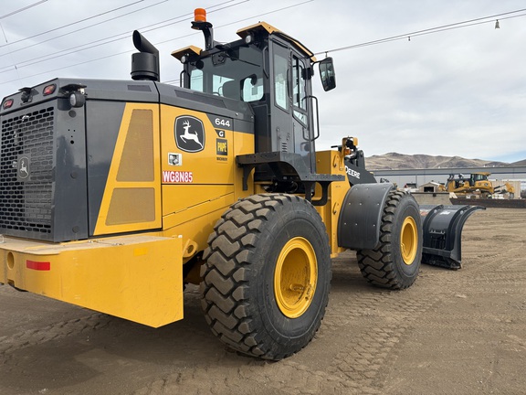 2025 John Deere 644G