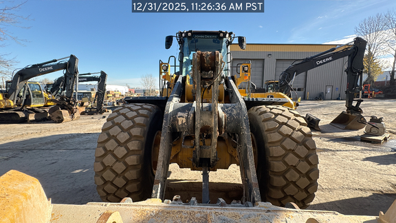 2020 John Deere 824L