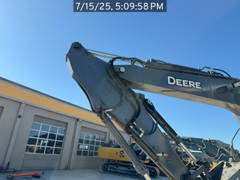 2021 John Deere 245G