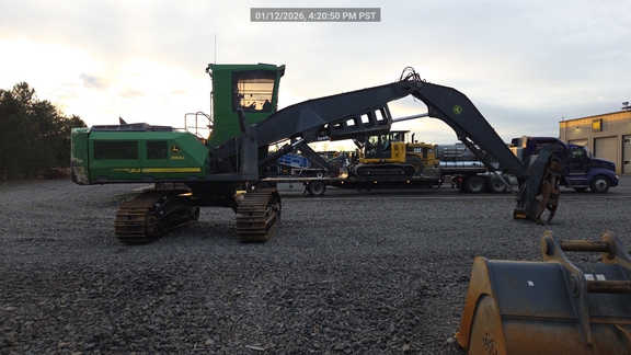 2016 John Deere 3156G