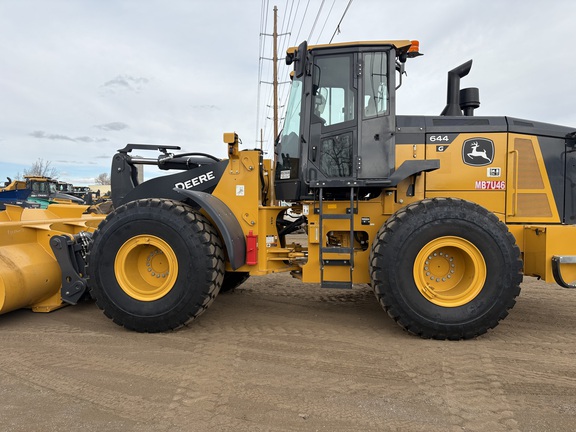 2025 John Deere 644G
