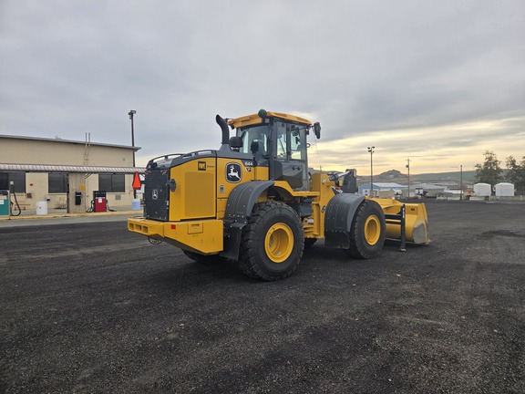 2024 John Deere 644P