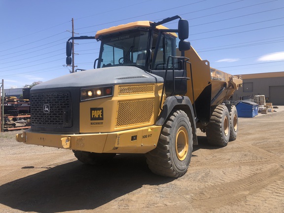 2019 John Deere 260E