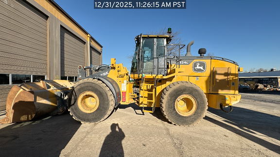 2020 John Deere 824L