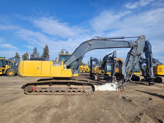 2012 John Deere 250GLC