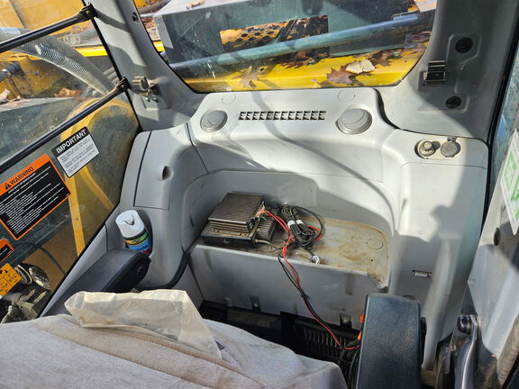 2022 John Deere 670GLC