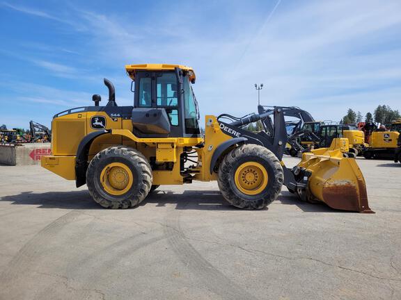 2022 John Deere 544P