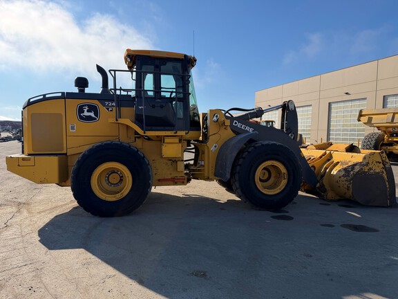 2023 John Deere 724PHL