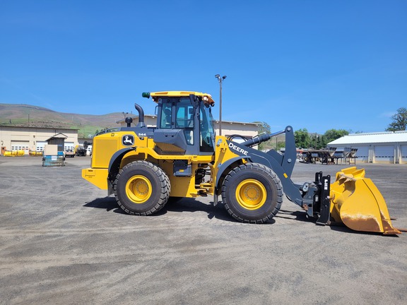 2024 John Deere 544P