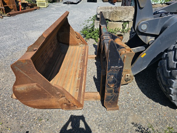 2017 John Deere 744K