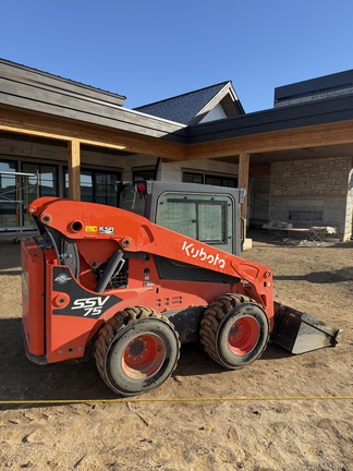 2023 Kubota SSV75