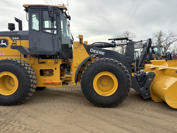 2025 John Deere 644G
