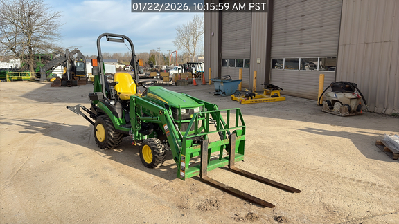2015 John Deere 1025R