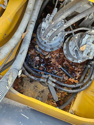 2022 John Deere 670GLC