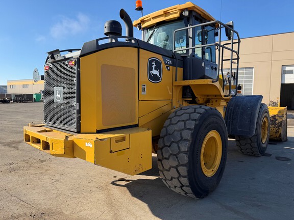 2023 John Deere 724PHL