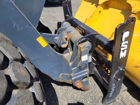 2022 John Deere 544P