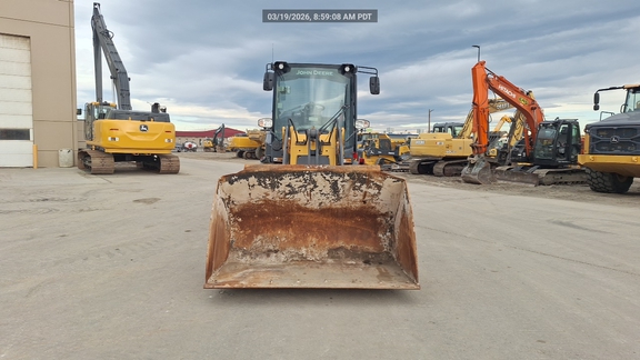 2023 John Deere 244L