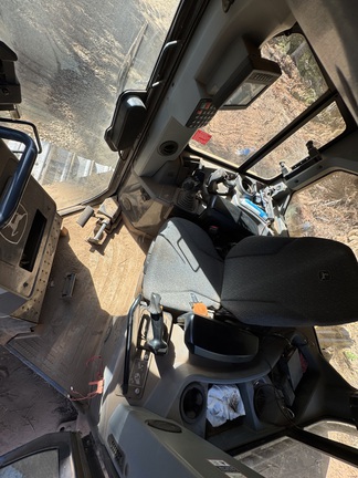 2023 John Deere 850LWL