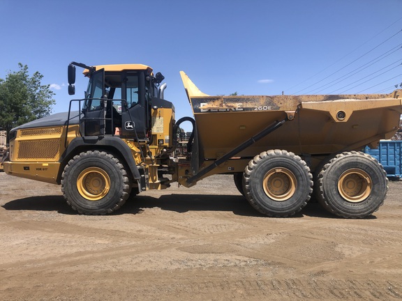 2019 John Deere 260E