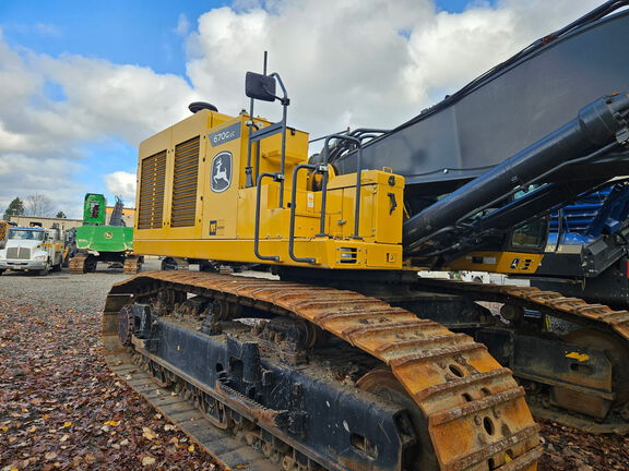 2022 John Deere 670GLC
