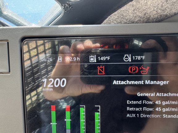 2024 John Deere 335P