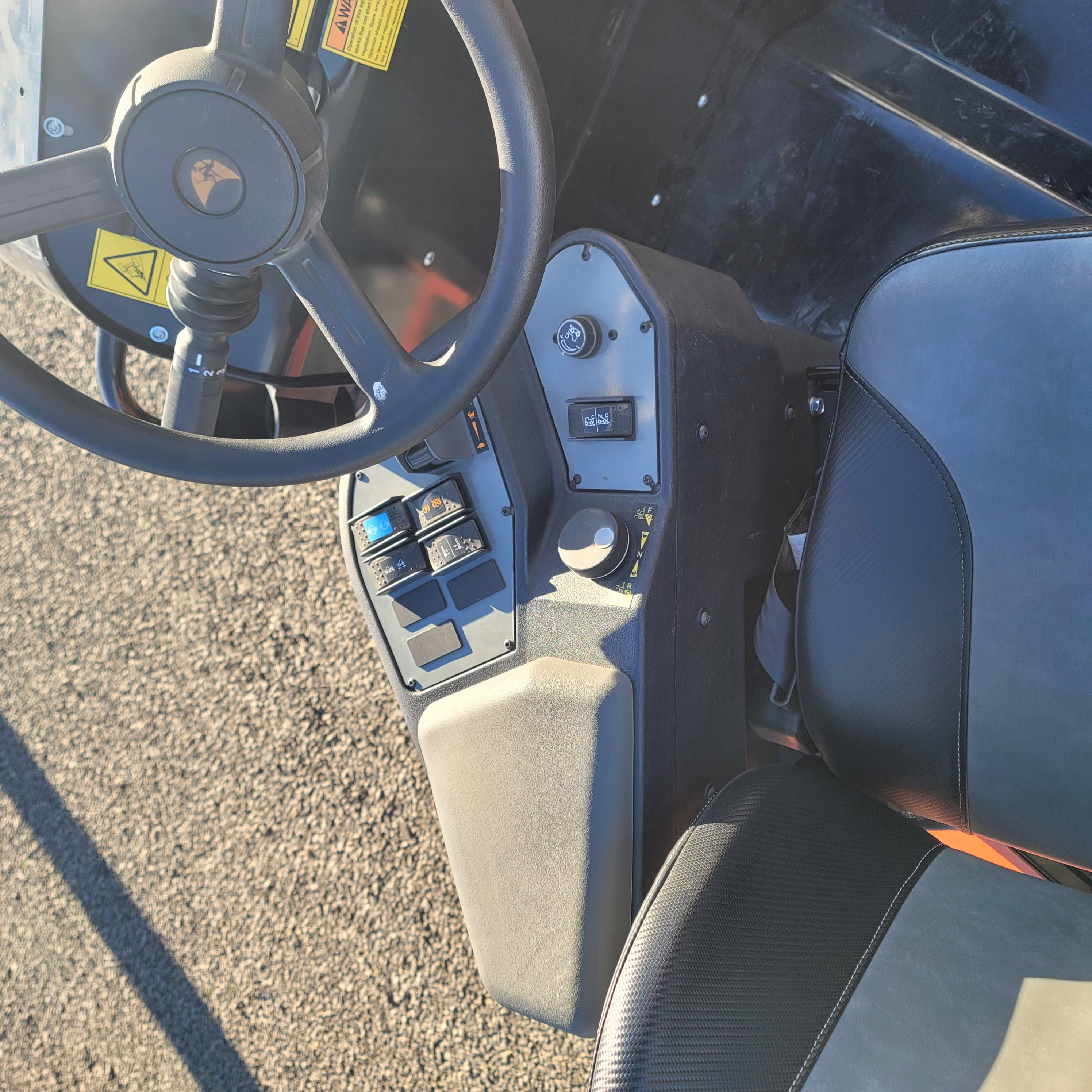 2024 Ditch Witch RT70