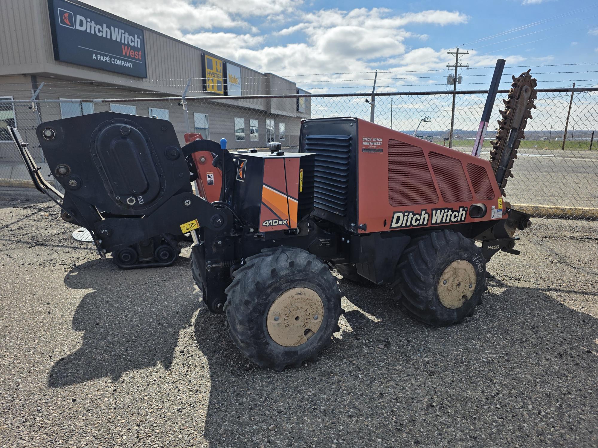 2017 Ditch Witch 410SX