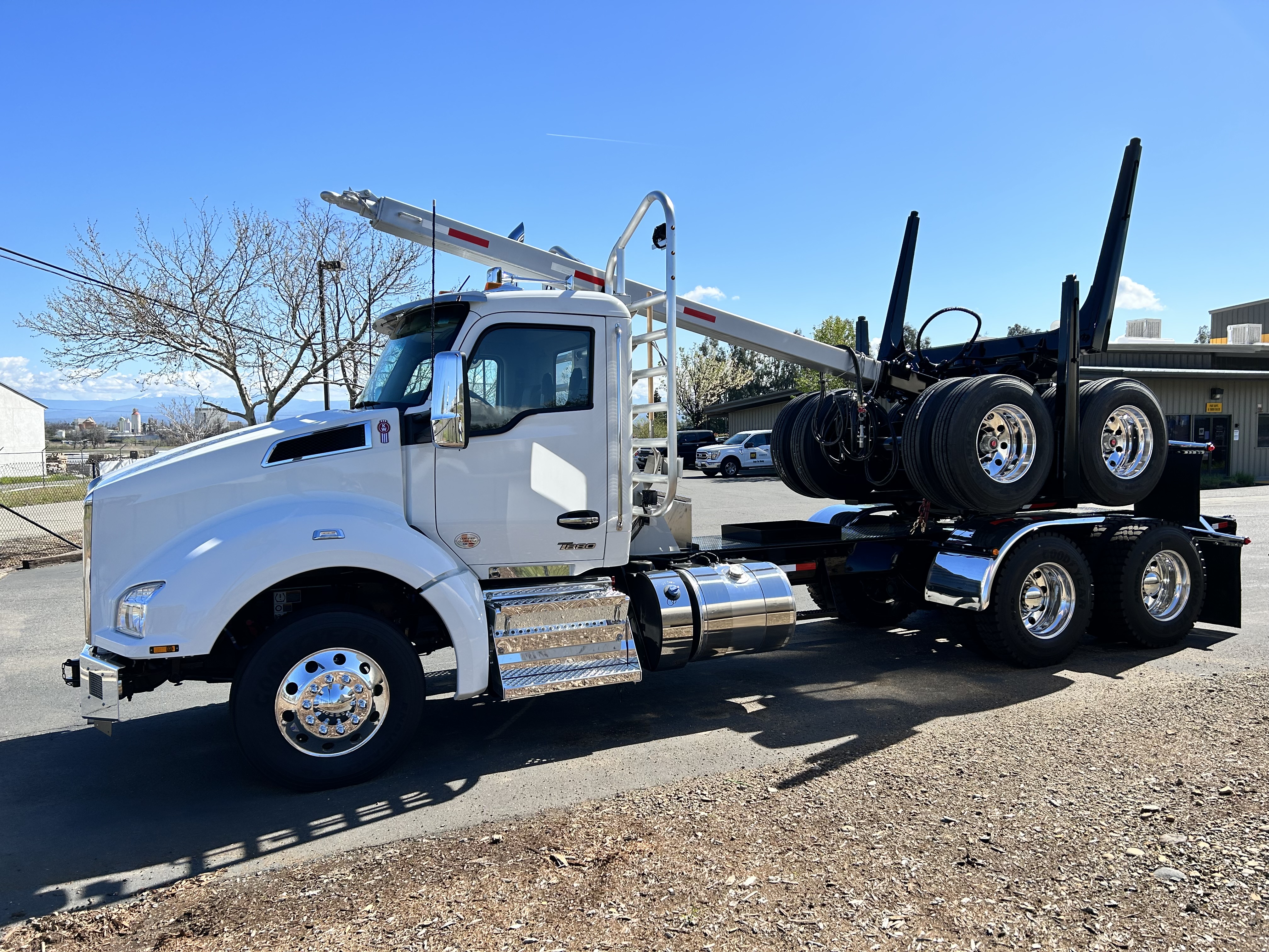 2024 Kenworth T880
