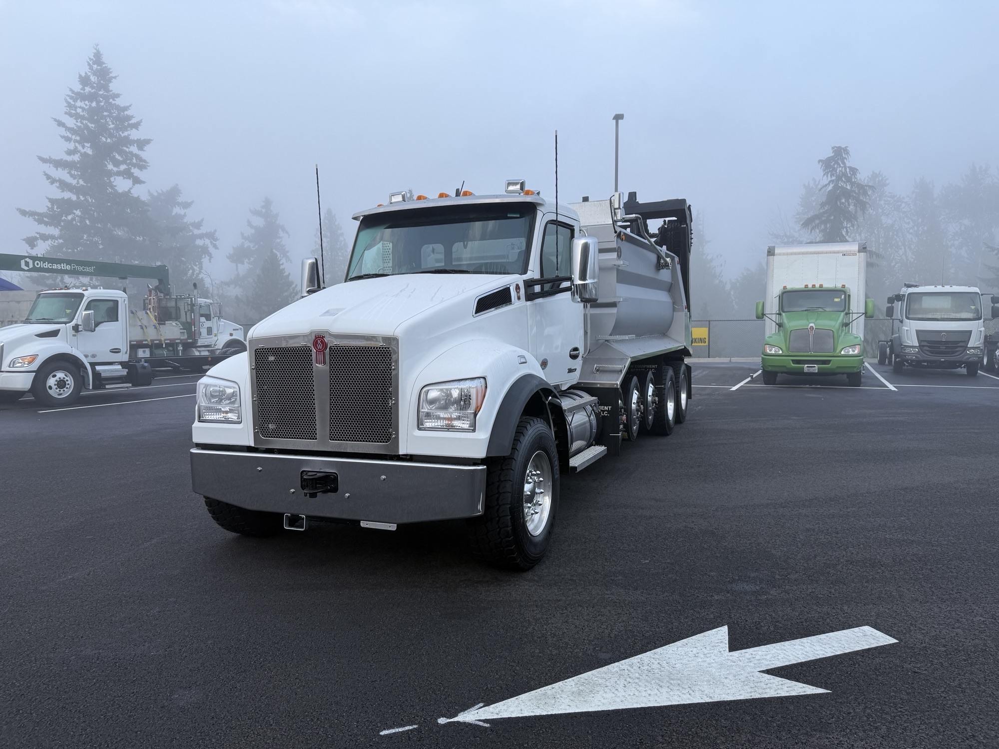 2025 Kenworth T880