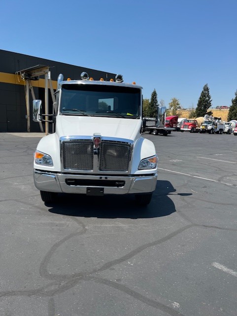 2025 Kenworth T380