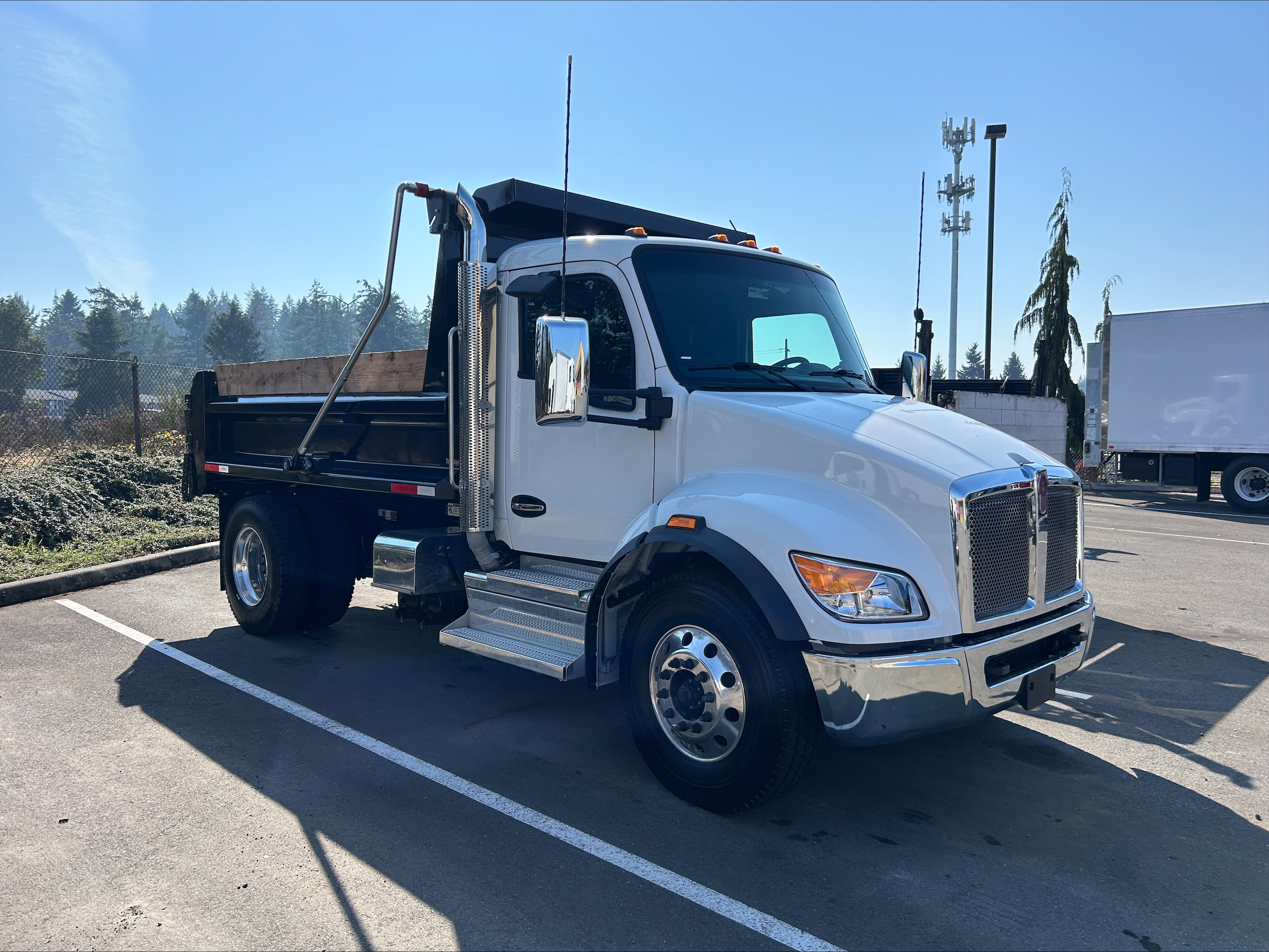 2025 Kenworth T380