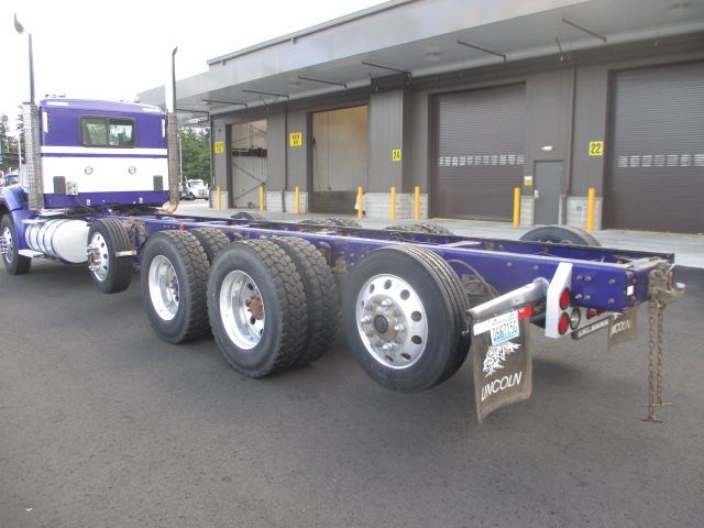 2023 Kenworth T880