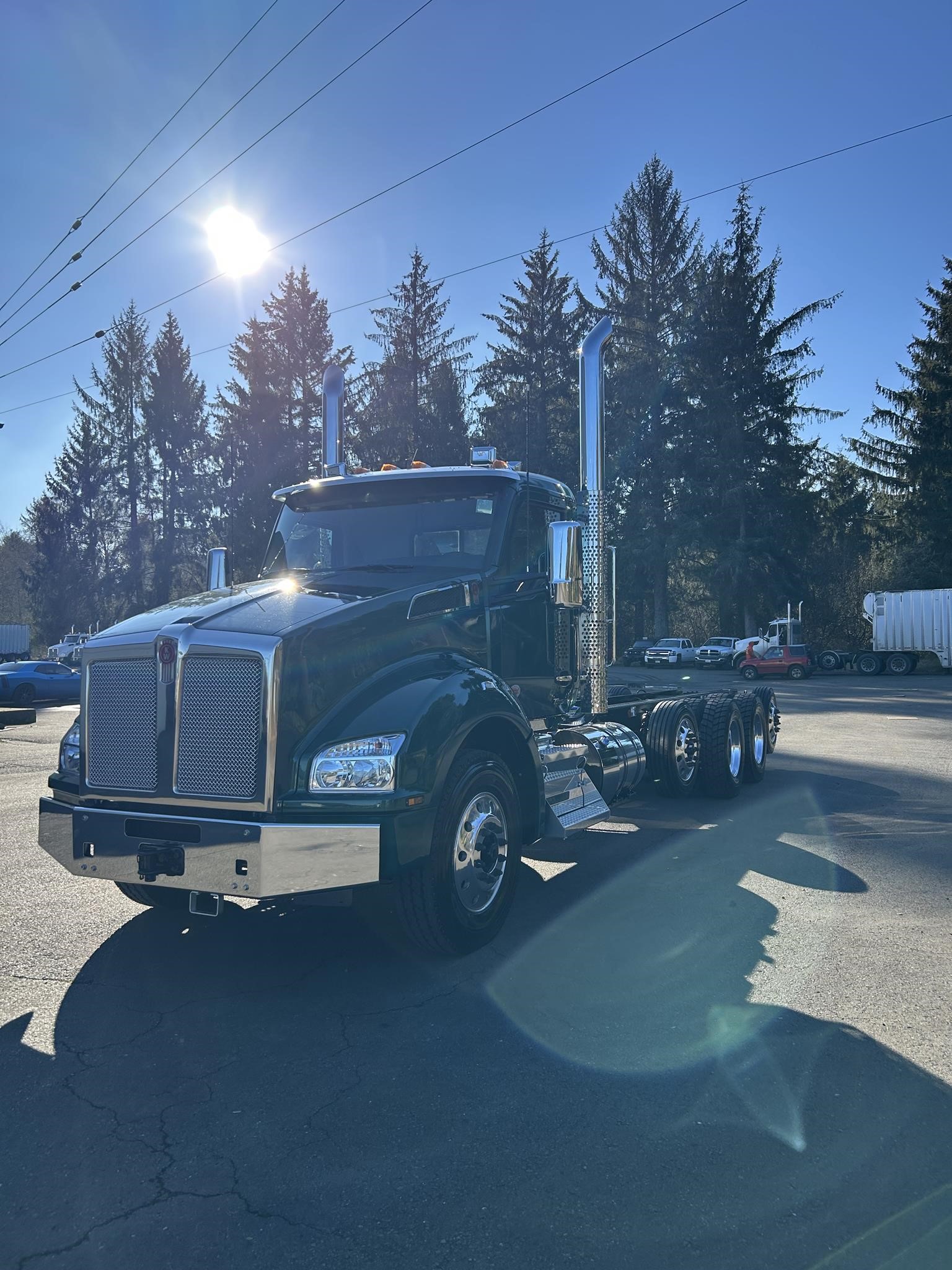 2025 Kenworth T880