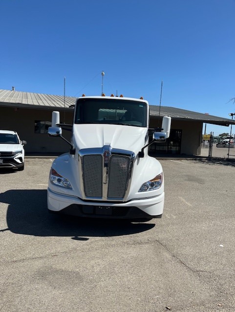 2024 Kenworth T680