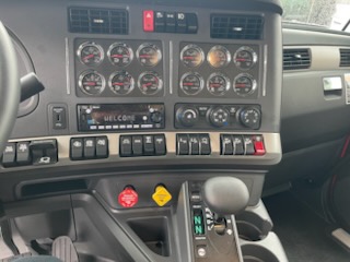 2025 Kenworth T880