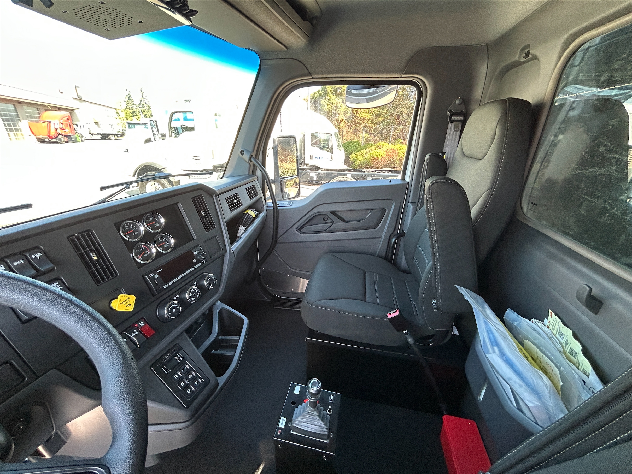 2025 Kenworth T380