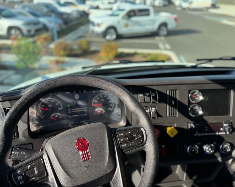 2025 Kenworth T280
